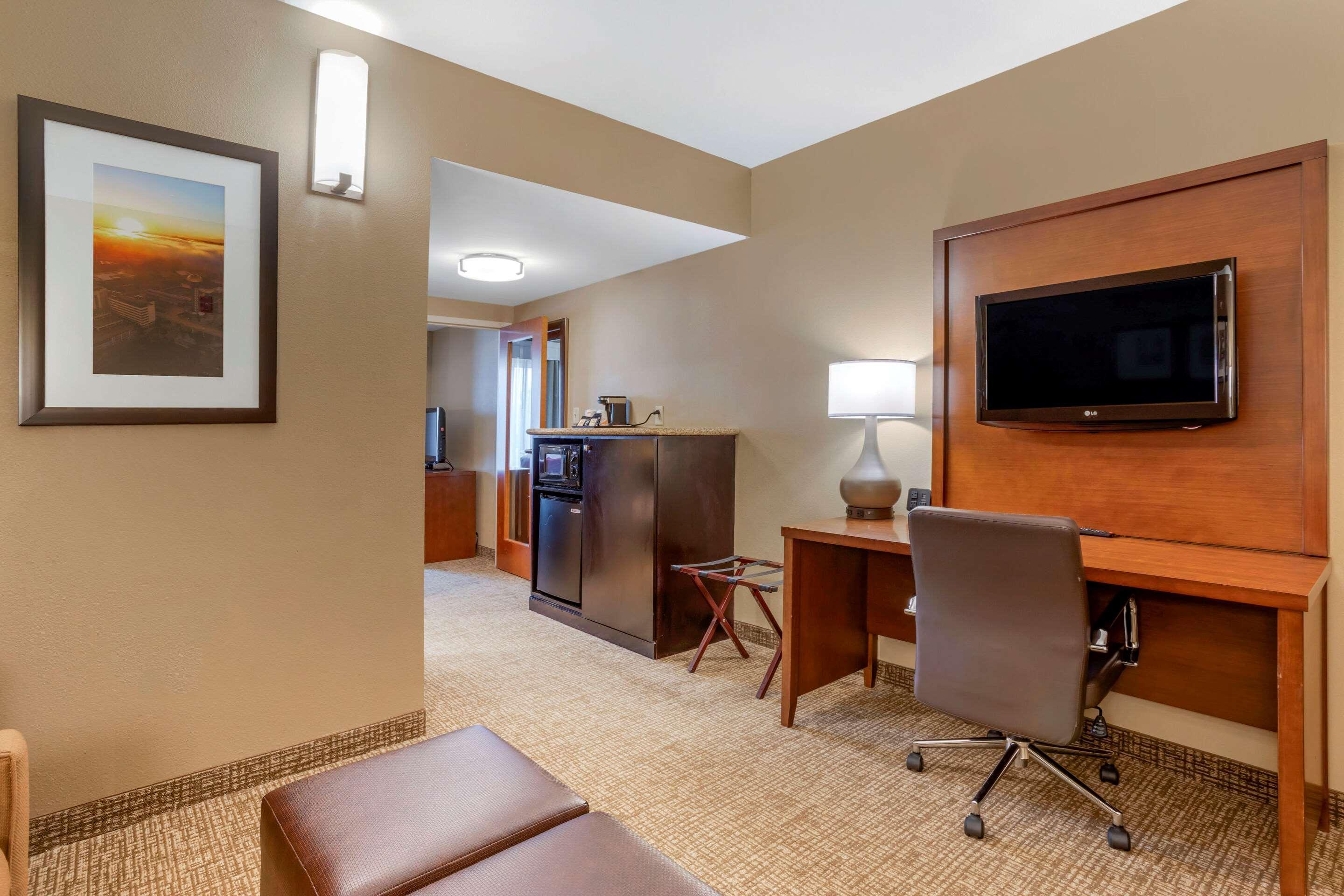Comfort Suites North Ноксвилл Экстерьер фото